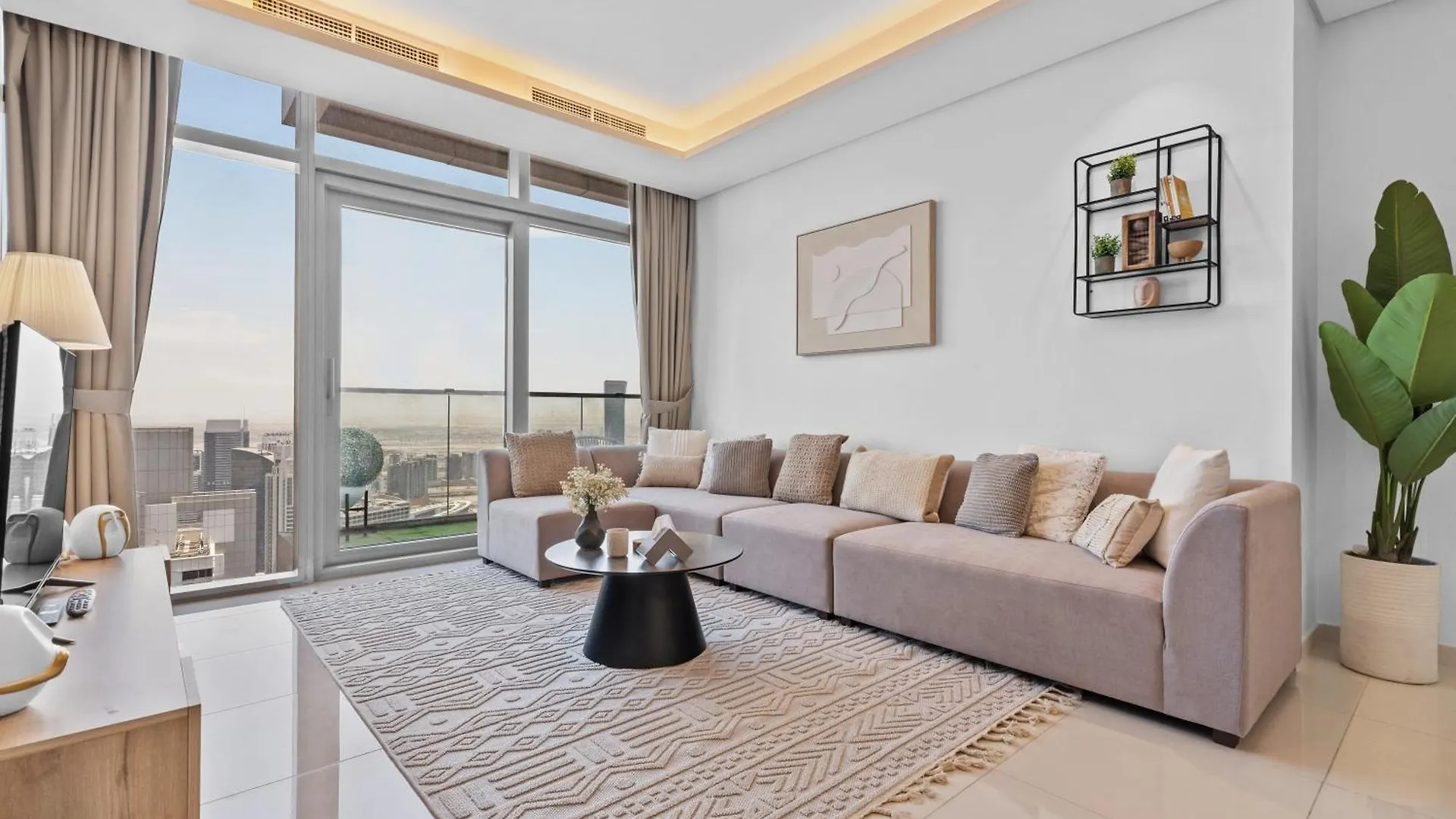 Luxury Stay With Burj Khalifa Views & Infinity Pool Dubai