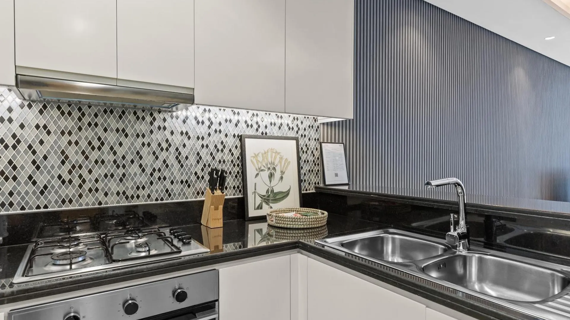 Apartment Luxury Stay With Burj Khalifa Views & Infinity Pool Dubai